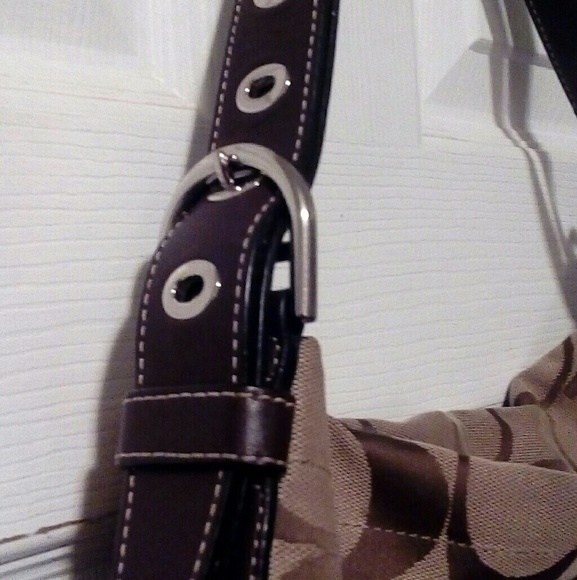 Signature Coach bag - Picture 2 of 8